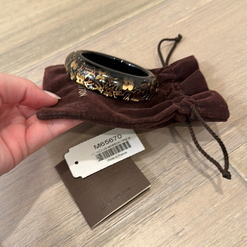 Authentic black resin large inclusion bracelet